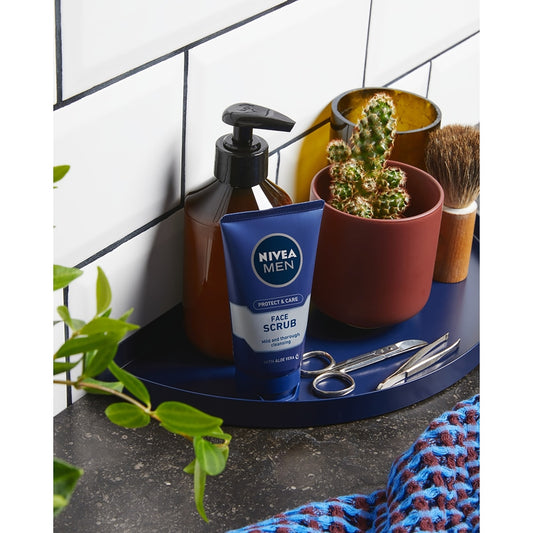 Men's Exfoliating Face Scrub with Aloe Vera 125g